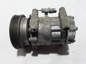  Air conditioner compressor 