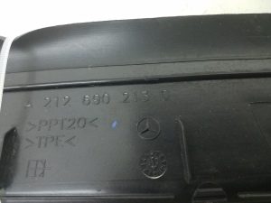Mercedes Benz E-Class W212 (2009–2015) Sonstiges Teil der Heckklappenverkleidung A2126902130 - 2