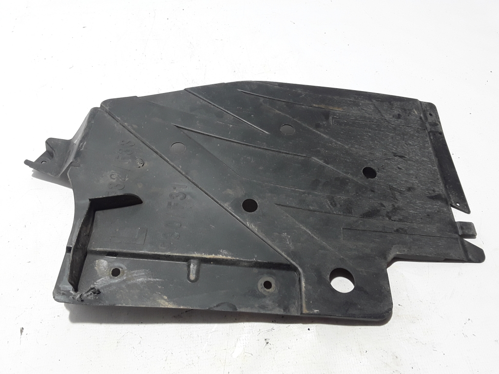 BMW 3 Series F30/F31 (2011-2020) Undervognsdeksel på venstre side 7258049 22399796