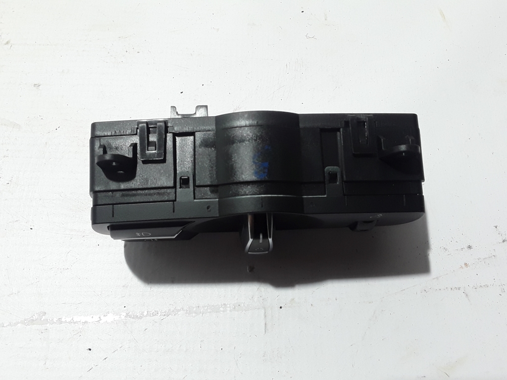 BMW 5 Series F10/F11 (2009-2017) Headlight Switch Control Unit 9346841 22399712