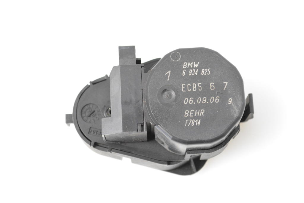 BMW 3 SERIES E93 (2004–2013) Heater flap actuator 6934825 BMW 3 SERIES E93 (2004–2013) Heater flap actuator 6934825