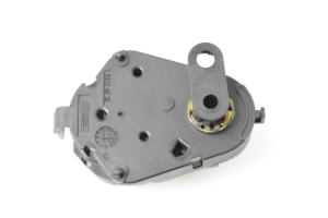 BMW 3 SERIES E93 (2004–2013) Heater flap actuator 6934825 - 4