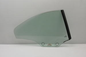 Rear door quarter glass - 7128386