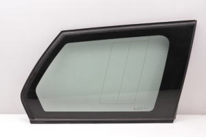Rear quarter glass - 