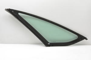 Citroen C4 Picasso (2007–2013) Front body quarter glass - 2