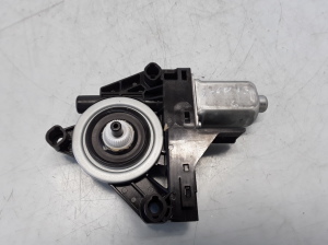 VOLVO S60 II (2010–2018) Tagumise külgukse aknatõstuki mootor 966264-101 - 2