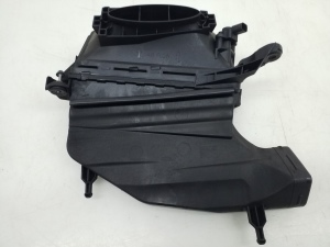 Mercedes Benz E-Class W212 (2009–2015) Luftfiltergehäuse A6420903101 - 4