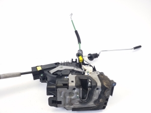 Mercedes Benz C-Class 205 (2014–2021) Front door lock A0997202000 - 4