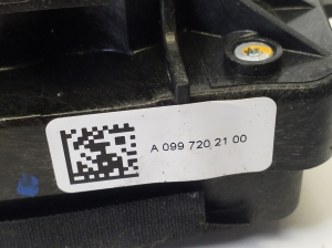 Mercedes Benz C-Class 205 (2014–2021) Esiukse lukk A0997202100 - 4