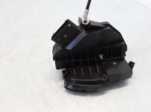 VOLVO S60 II (2010–2018) Rear side door lock 31301742 - 4