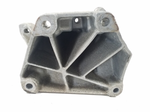 Mercedes Benz E-Class W212 (2009–2015) Engine bracket A6512230004 - 3