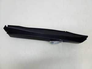 Mercedes Benz E-Class W212 (2009–2015) Esiporitiiva muu osa A2128890125 - 3