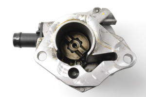 Mercedes Benz A-Class 176 (2012–2018) Vaakumpump 70564100 - 3