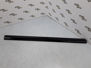 VOLVO V70 III (2007–2017) Front door molding 30791065 - 2