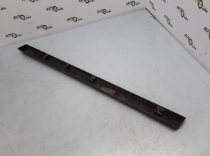 VOLVO V70 III (2007–2017) Front door molding 30791065 - 3