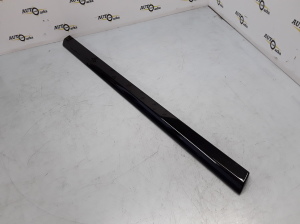 VOLVO V70 III (2007–2017) Front door molding 30791065 - 4