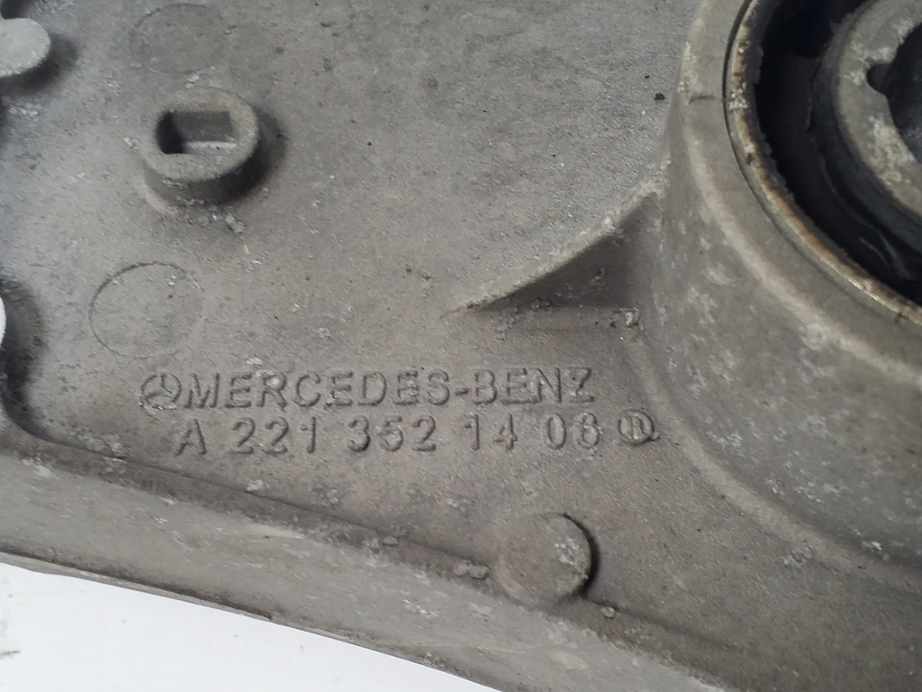MERCEDES-BENZ S-Class W221 (2005-2013) Rear differential bracket A2213521406 21915535