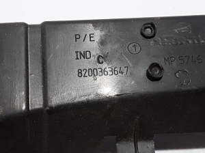 RENAULT Clio III (2005–2012) Windlaufverkleidung (Scheibenwischerabdeckung) 8200363647 - 2