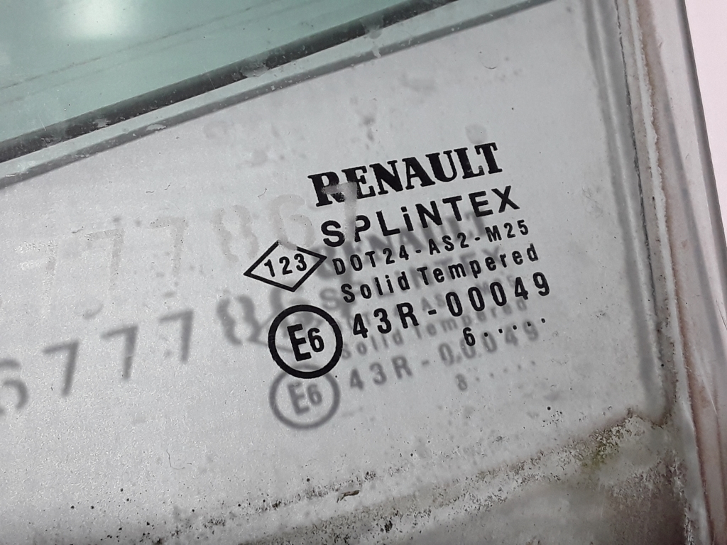 RENAULT Scenic 2 generation (2003-2010) Фортка передней левой двери 8200120908 22400821