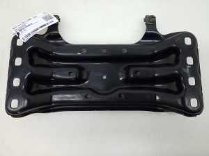 Mercedes Benz E-Class W212 (2009–2015) Käigukasti kinnitus A2122401202 - 2