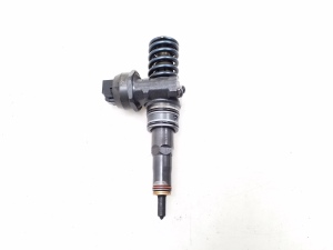   Fuel injector 