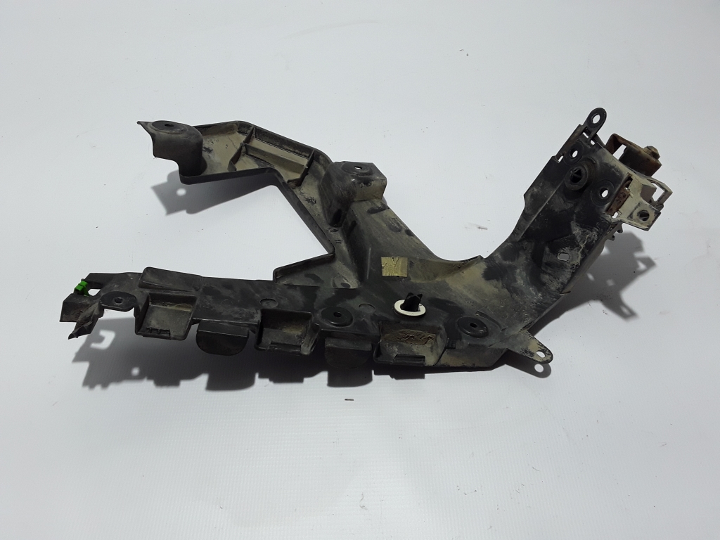 RENAULT Scenic 2 generation (2003-2010) Скоба за задна лява броня 8200228452 22400727