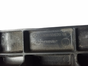 Mercedes Benz S-Class 222 (2013–2020) Kühlerhalter A0995042018 - 2