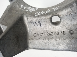 Mercedes Benz S-Class 222 (2013–2020) Käigukasti kinnitus A2112420340 - 3