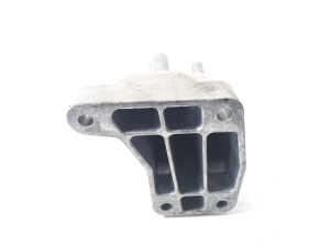 Mercedes Benz S-Class 222 (2013–2020) Motora kronšteins A6422237304 - 3