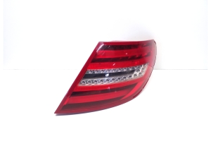  Rear corner lamp 