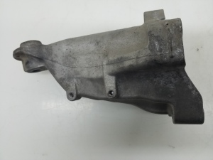 Mercedes Benz E-Class W212 (2009–2015) Mootori kinnitus A6512233404 - 4