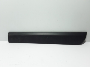   Sliding door strip 