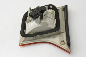 AUDI A4 B7 (2004–2008) Tagaluugi tagatuli ja selle osad 8E5945093 - 3