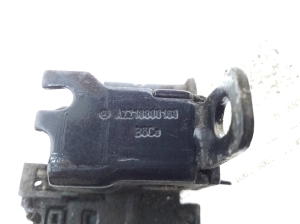 Mercedes Benz S-Class 221 (2005–2013) Hood latch A2218800160 - 3