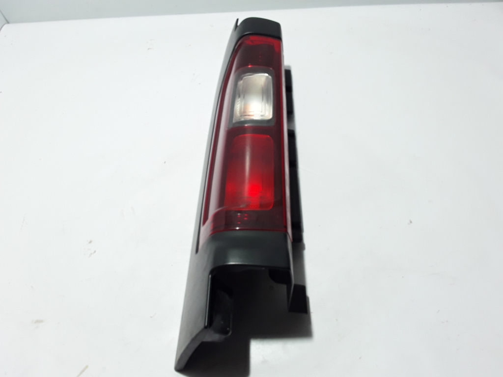 OPEL Vivaro B (2014-2019) Rear Left Taillight 265556737R 22400536