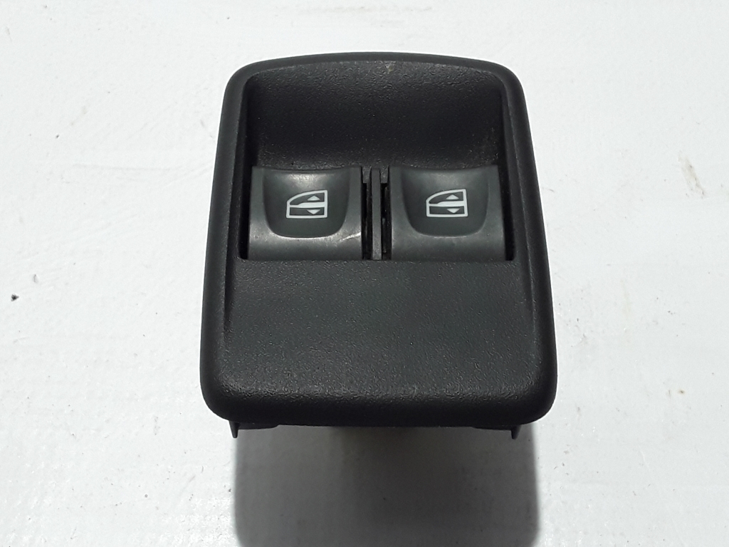 OPEL Vivaro B (2014-2019) Front Right Door Window Switch 254118722R 22400524