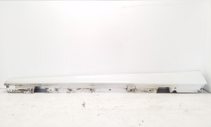 Exterior sill trim - 7202651