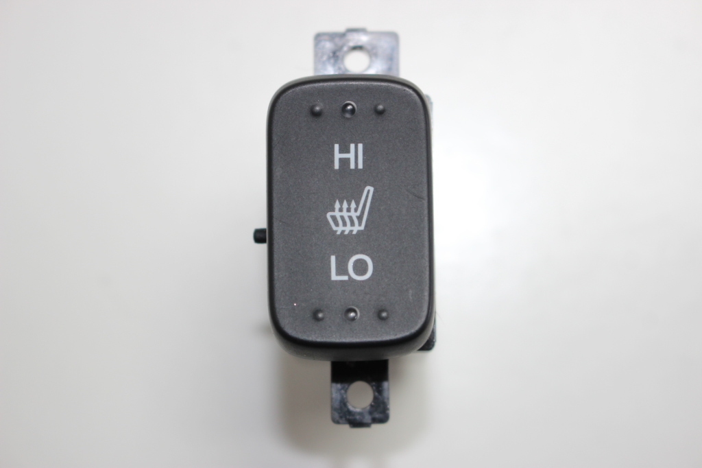 HONDA CR-V 4 generation (2012-2019) Seat heating switch M36580 21915703