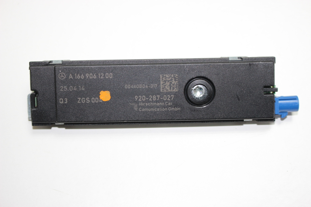 Mercedes Benz C-Class 205 (2014–2021) Antenni võimendi A1669061200 Mercedes Benz C-Class 205 (2014–2021) Antenni võimendi A1669061200