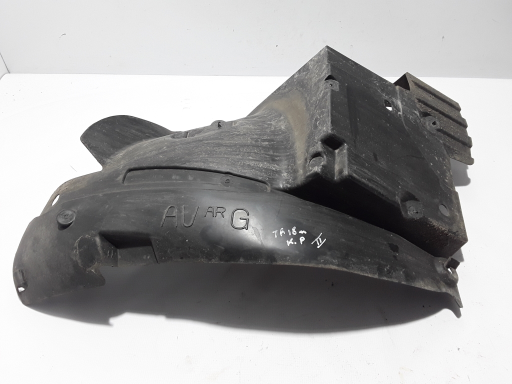 OPEL Vivaro B (2014-2019) Задняя часть переднего левого подкрыльника 638437451R 22400469