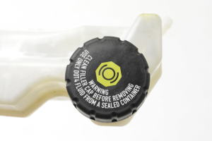 Opel Meriva (2010–2017) Bremsflüssigkeitsbehälter 32666979 - 2
