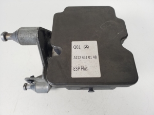 Mercedes Benz E-Class W207 (2009–2017) ABS Steuergerät A2124310148 - 3