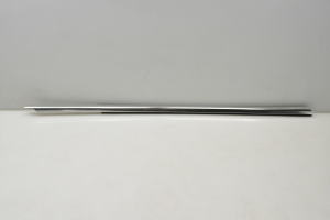Rear quarter window outer molding