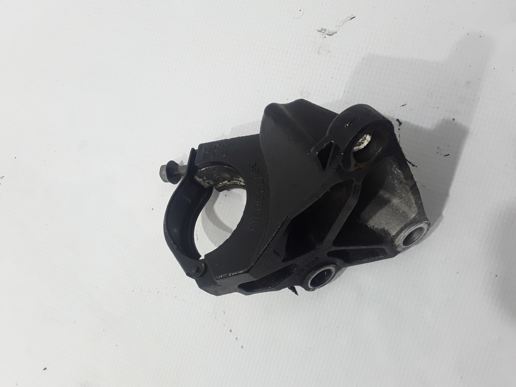 OPEL Vivaro B (2014-2019) Axle Bracket 397743031R 22401290