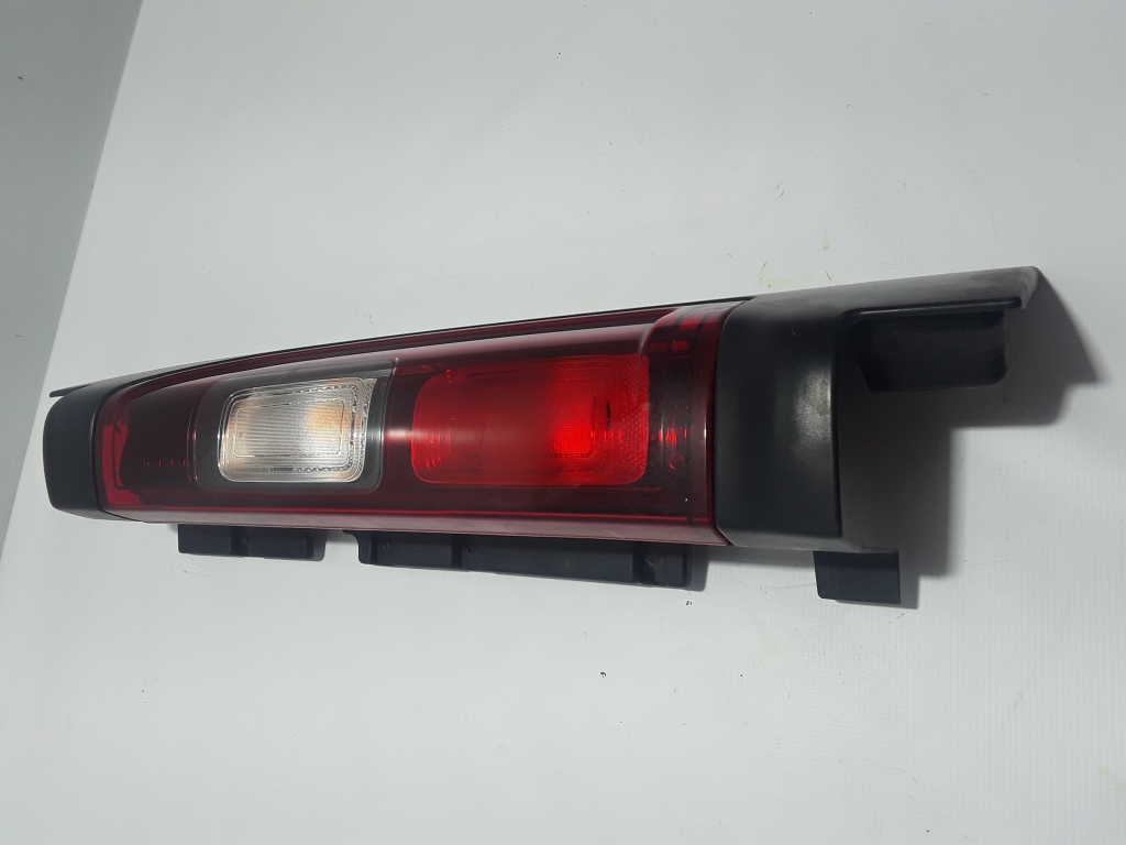 OPEL Vivaro B (2014-2019) Rear Right Taillight Lamp 265504656R 22401275