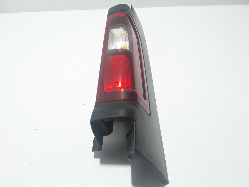 OPEL Vivaro B (2014-2019) Rear Right Taillight Lamp 265504656R 22401275