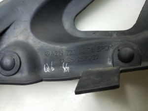 Mercedes Benz CLS-Class 219 (2004–2010) Esiukse tihenduskumm A2197200678 - 2