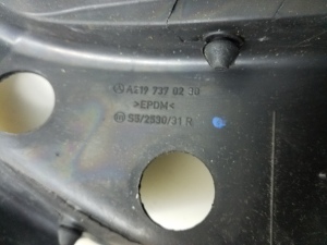Mercedes Benz CLS-Class 219 (2004–2010) Tagumise küljeukse tihend uksel A2197370230 - 2