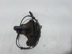 Opel Vivaro B (2014–2019) Rear wheel hub 430433572R - 3