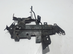   Sonstiger Halter  - 241384986R 